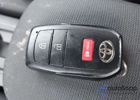 2022 Toyota Corolla Cross Le from USA, damaged, VIN 7MUCAABG7NV026339